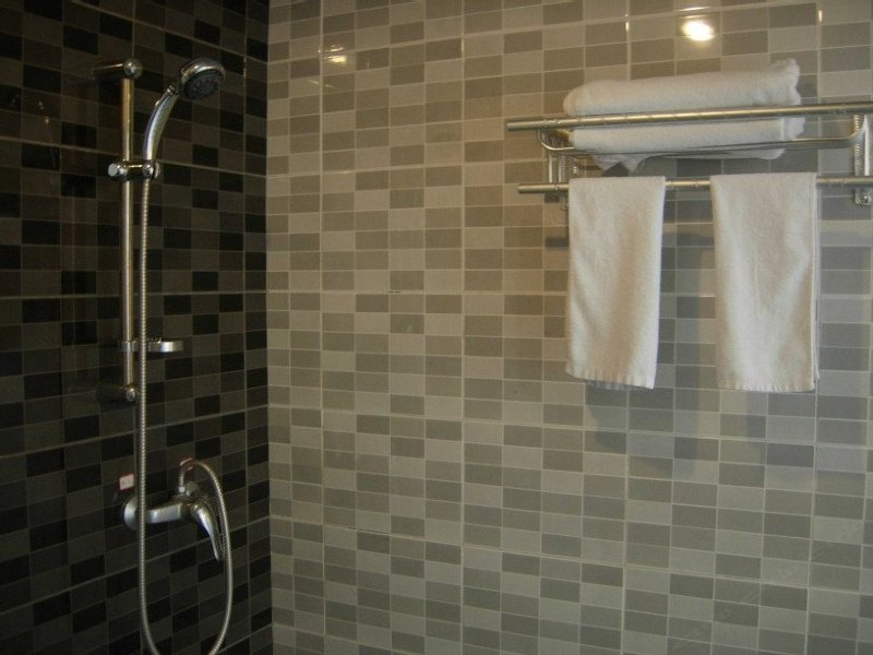 hotelPic