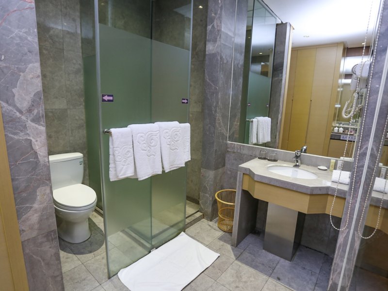hotelPic