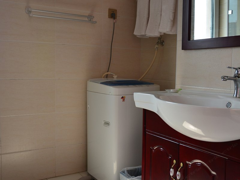 hotelPic