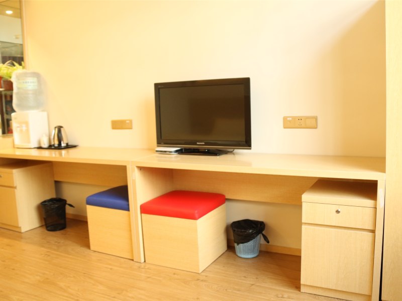 hotelPic