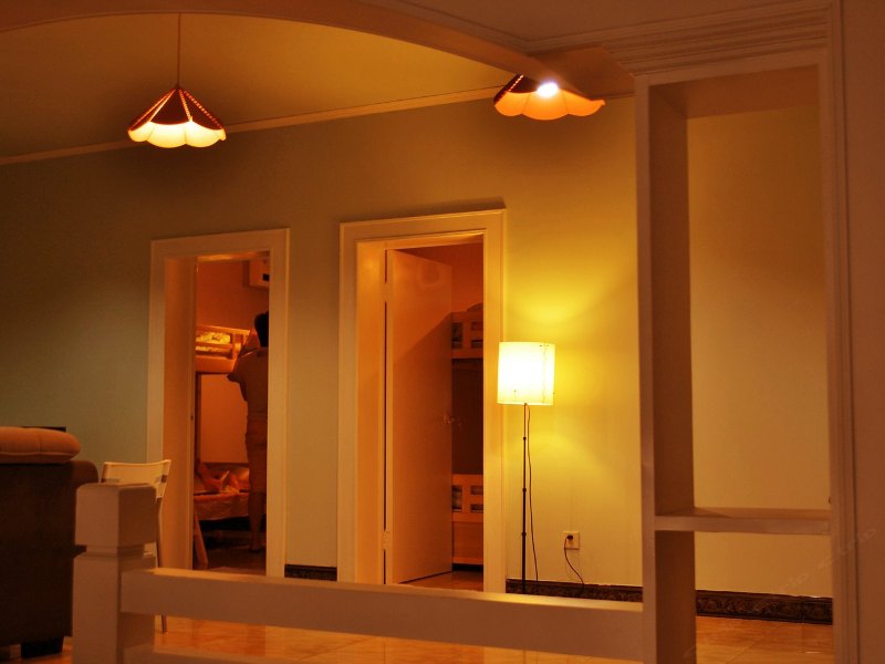 hotelPic