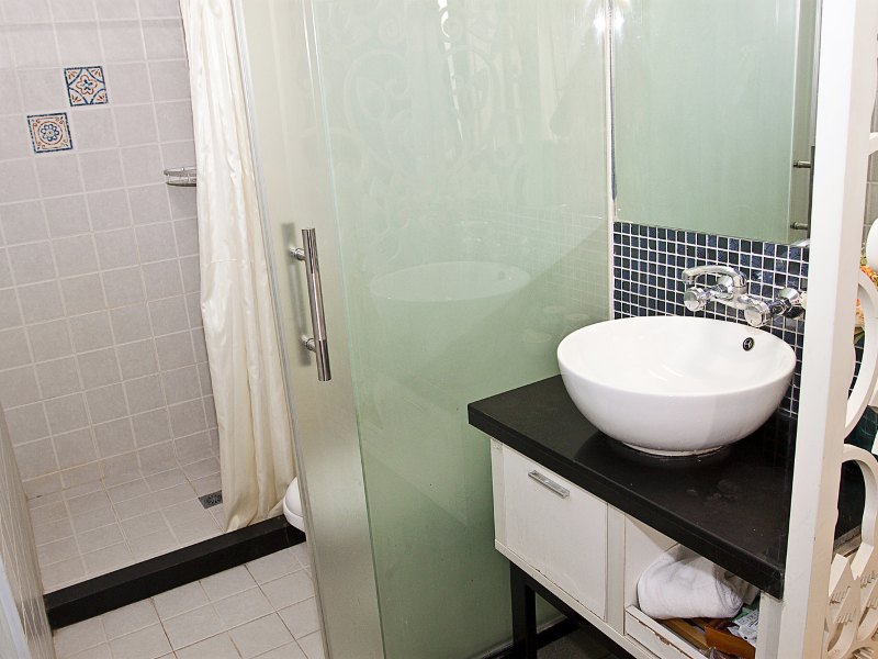 hotelPic