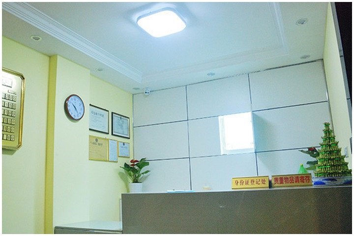 hotelPic