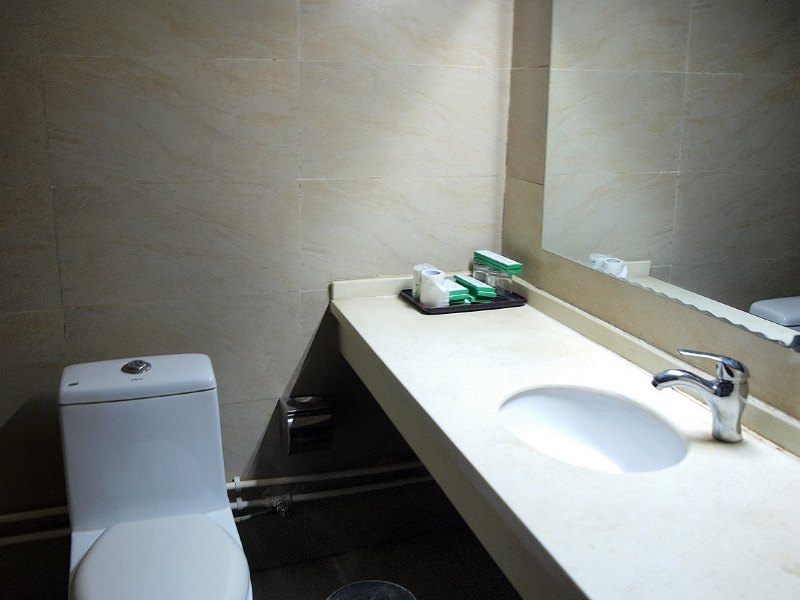 hotelPic