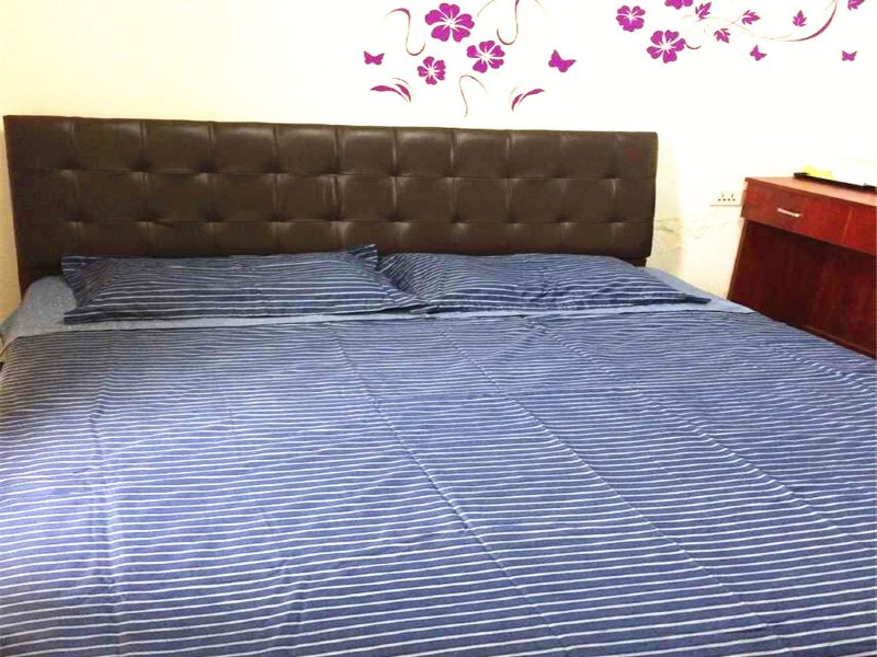 hotelPic