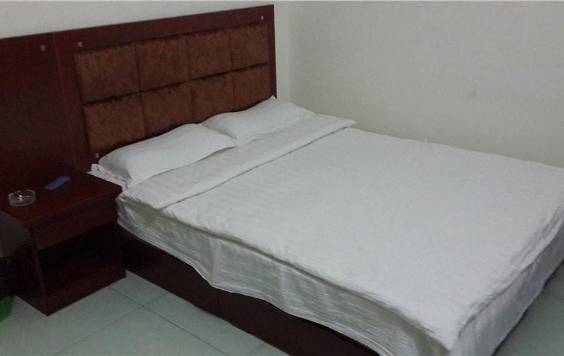hotelPic