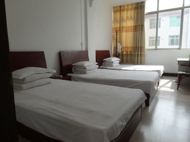 hotelPic
