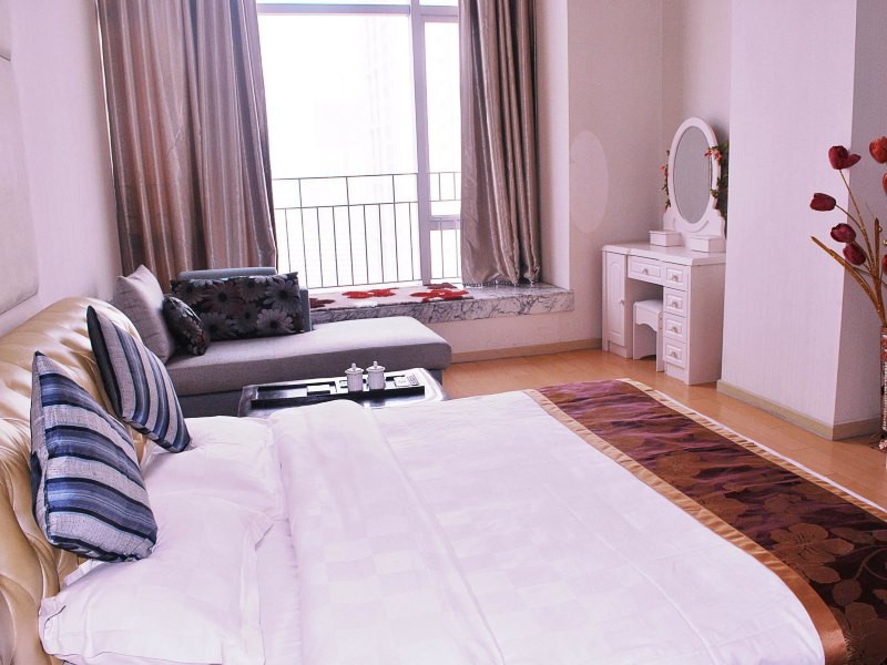 hotelPic