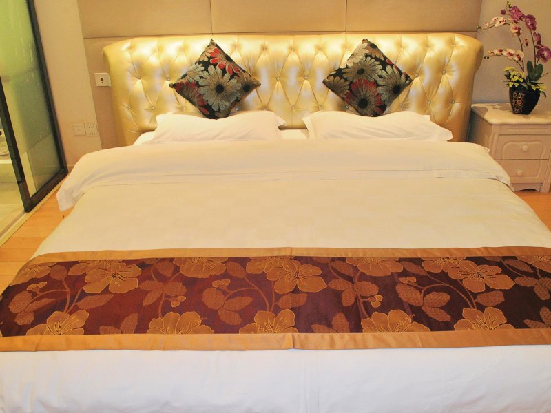 hotelPic