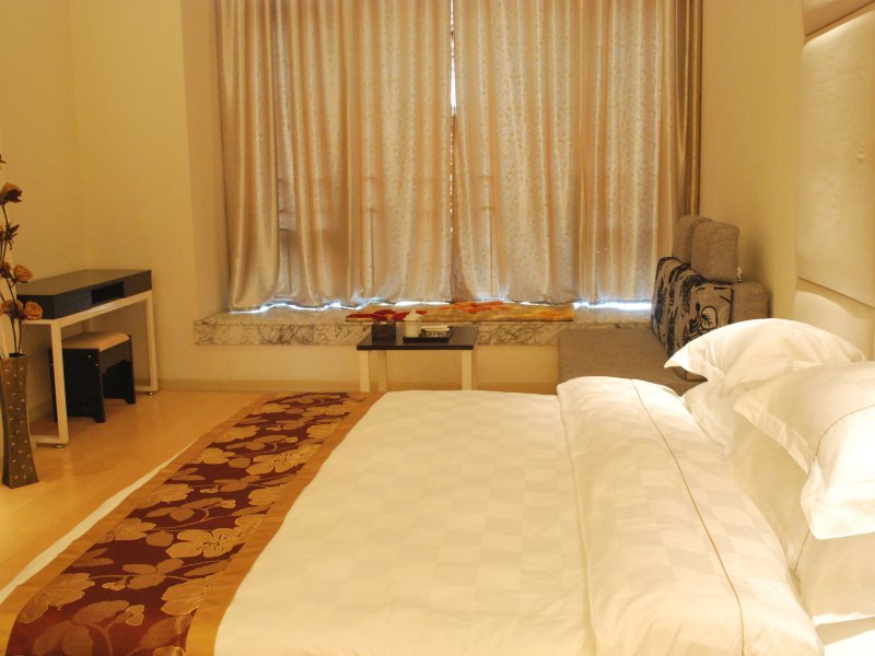 hotelPic