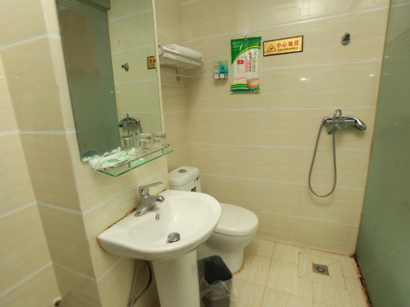 hotelPic