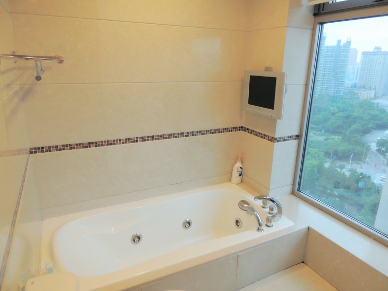 hotelPic