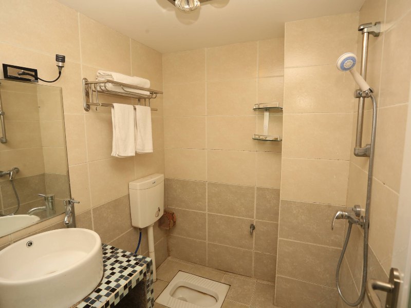hotelPic