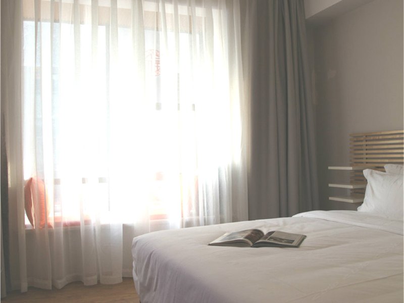 hotelPic