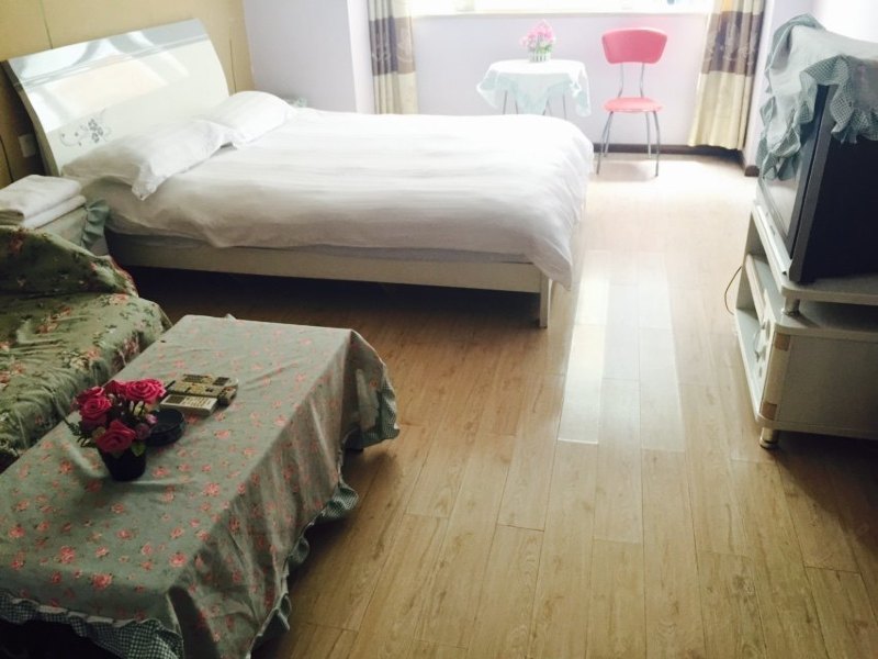 hotelPic