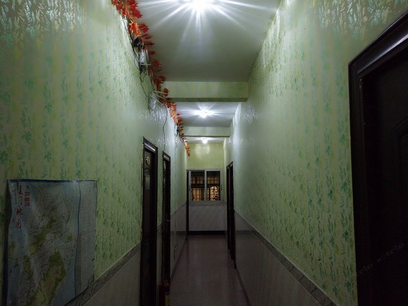 hotelPic