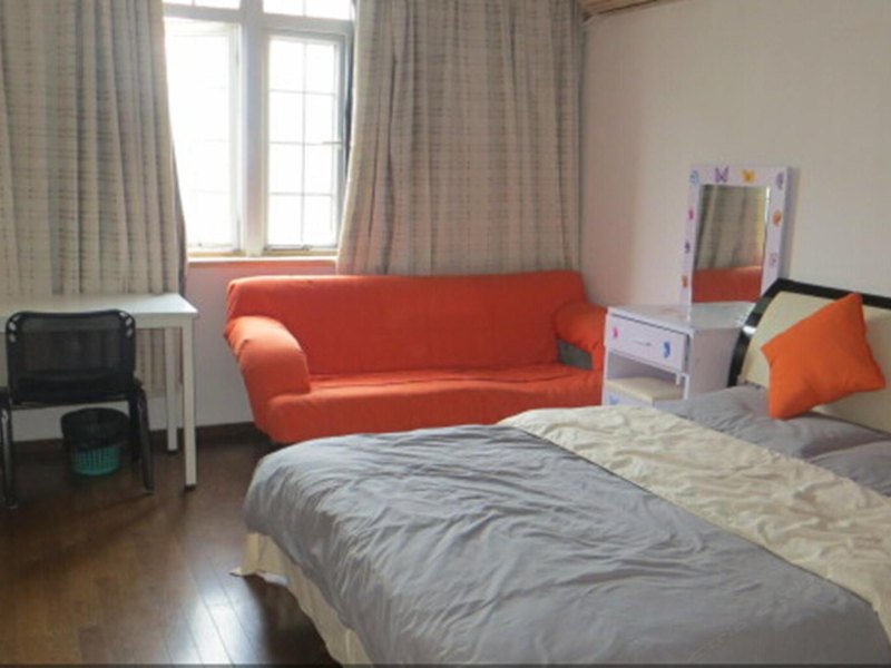 hotelPic