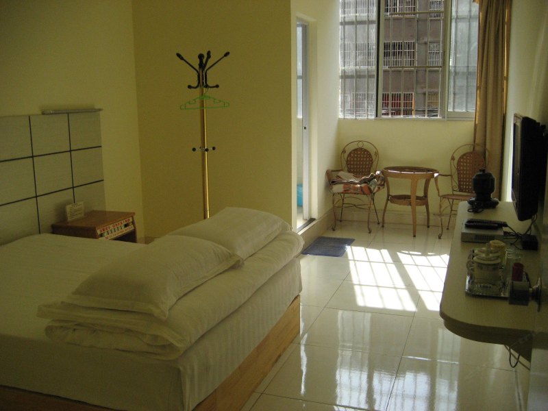 hotelPic