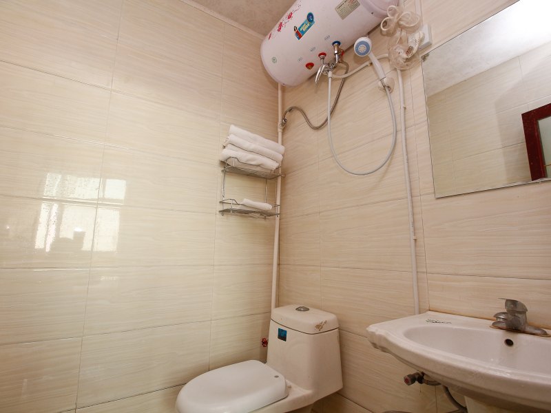 hotelPic