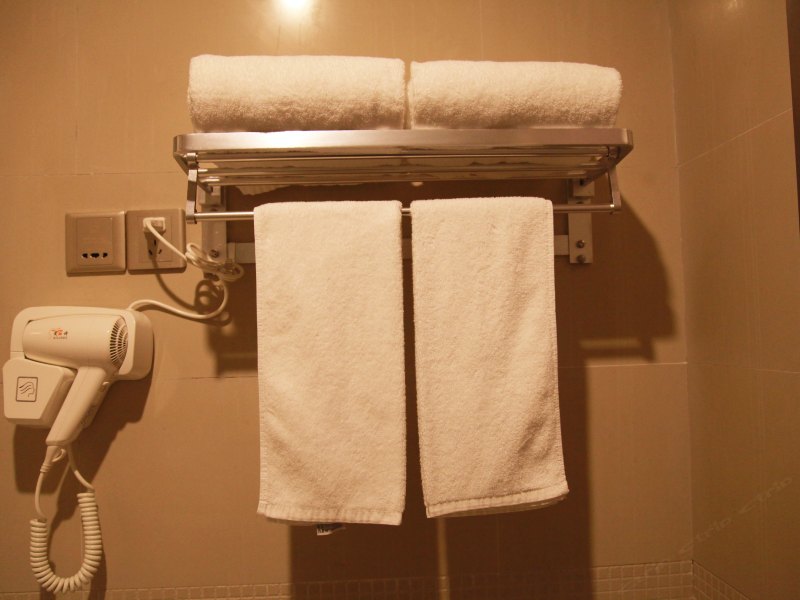 hotelPic