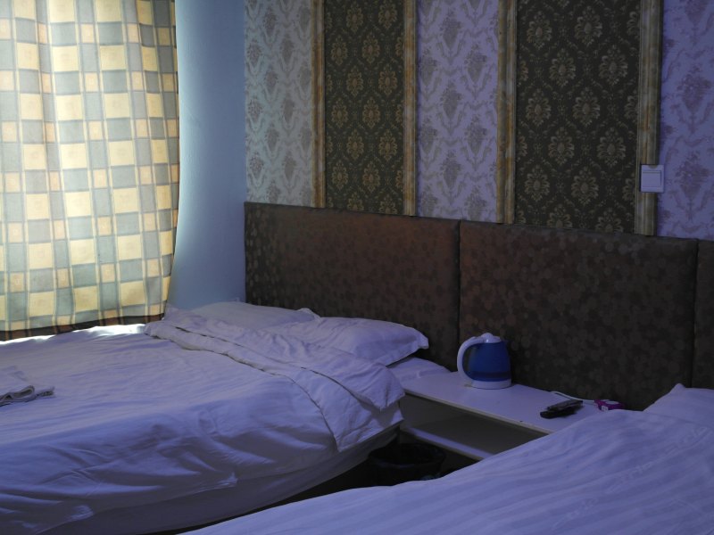 hotelPic