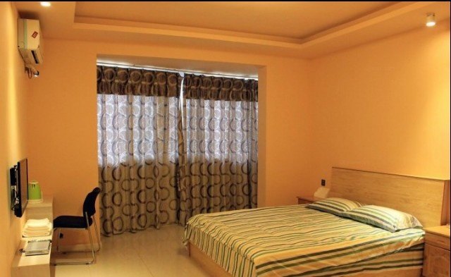 hotelPic