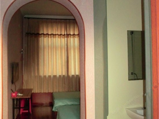 hotelPic