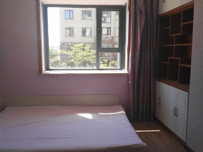 hotelPic