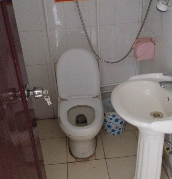 hotelPic