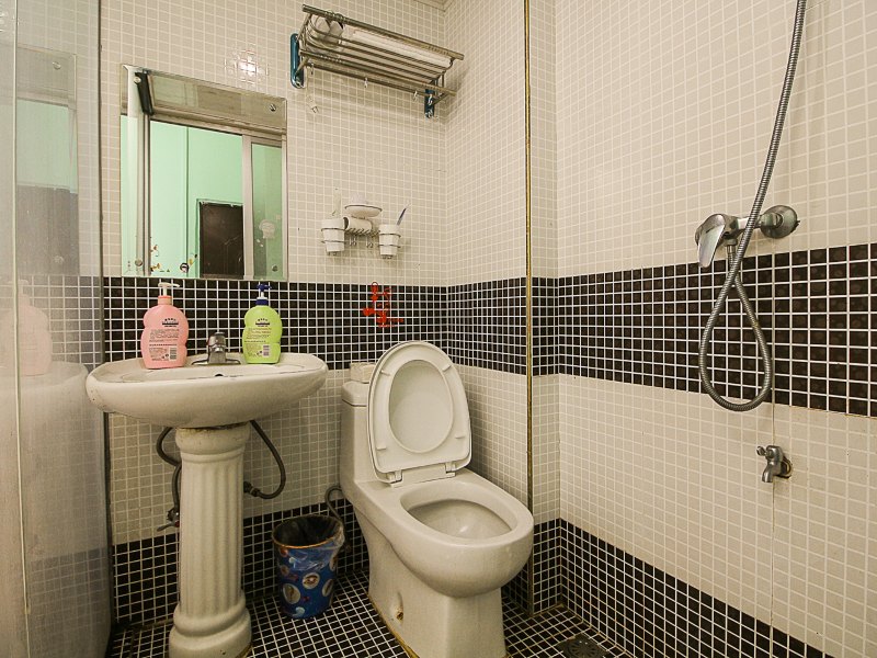 hotelPic
