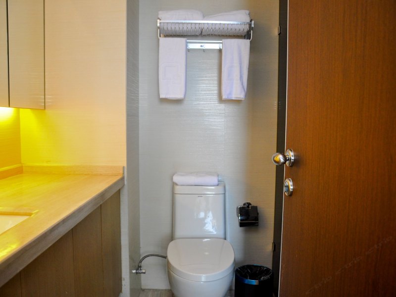 hotelPic