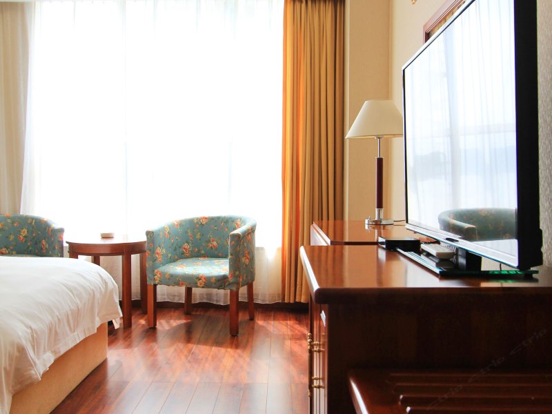 hotelPic