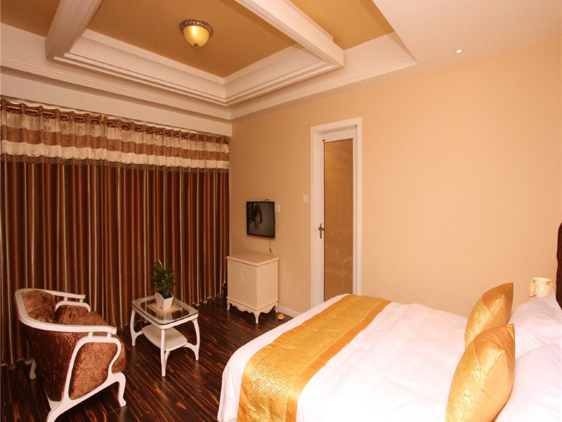 hotelPic
