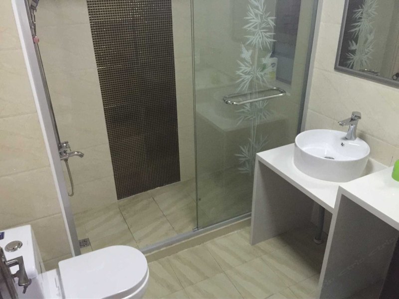 hotelPic