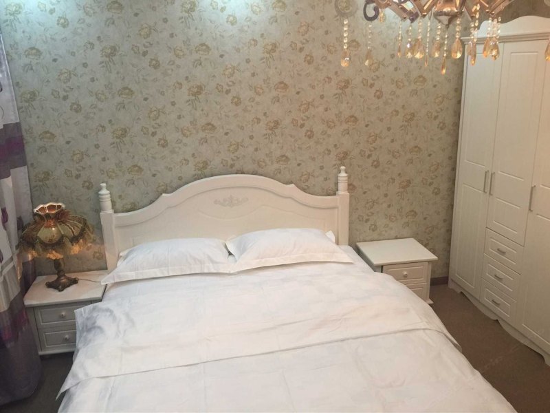hotelPic