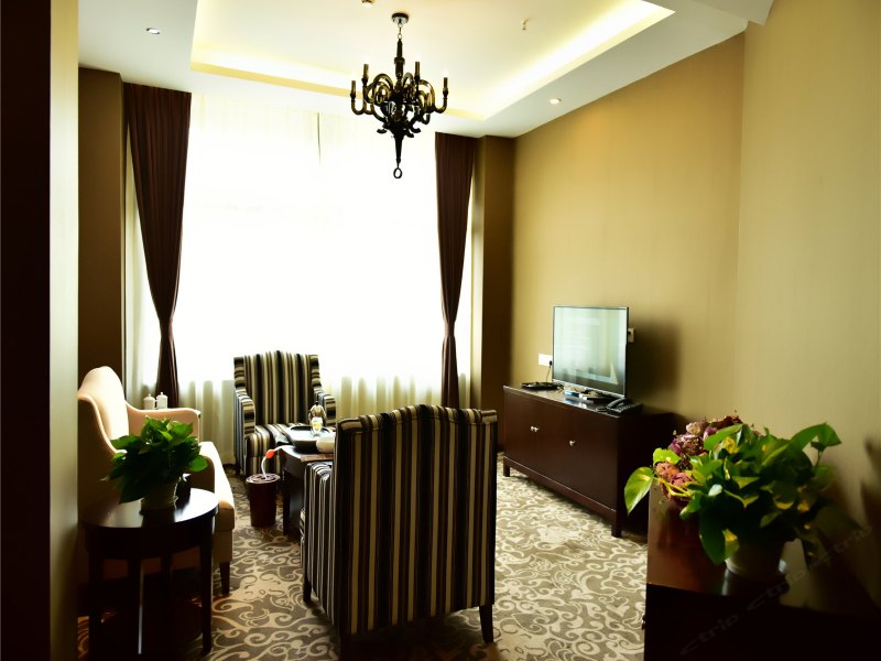 hotelPic