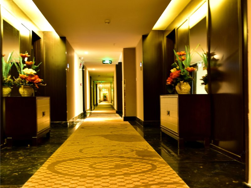 hotelPic