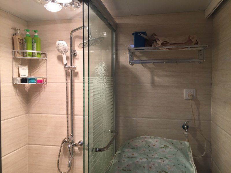 hotelPic