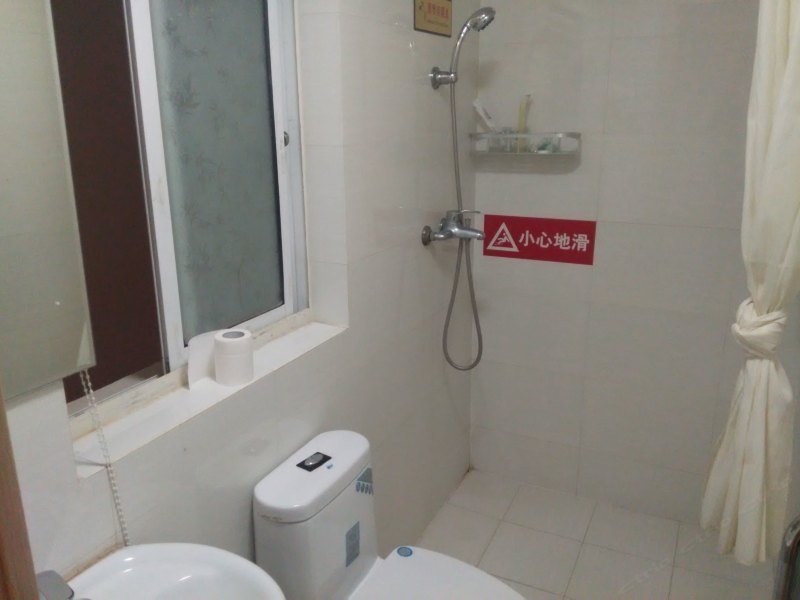 hotelPic