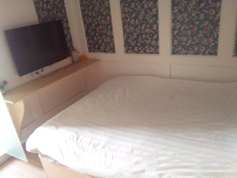 hotelPic