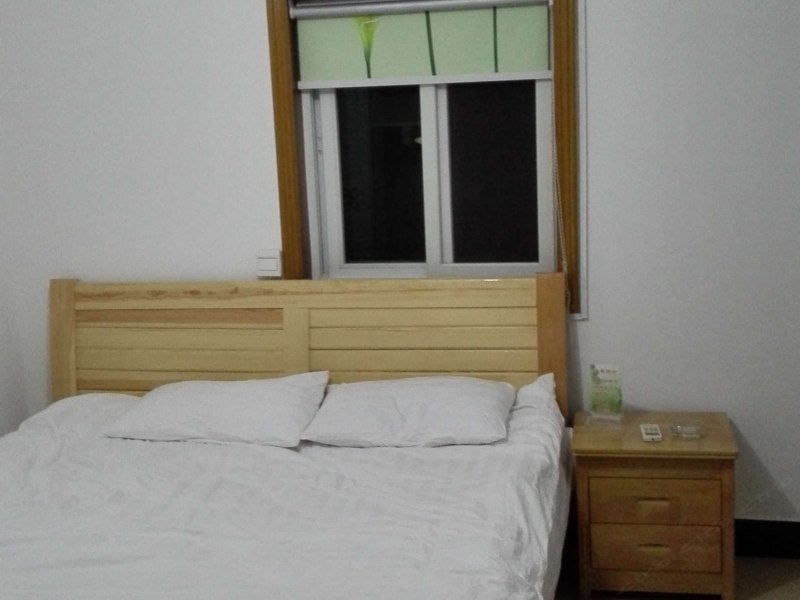 hotelPic
