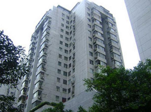 易乐旅居公寓（青岛淘金花园店）
