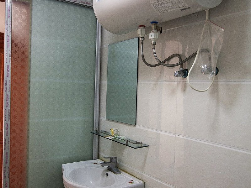hotelPic