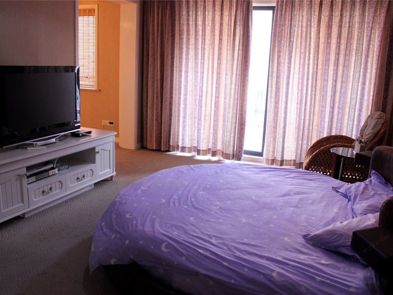 hotelPic