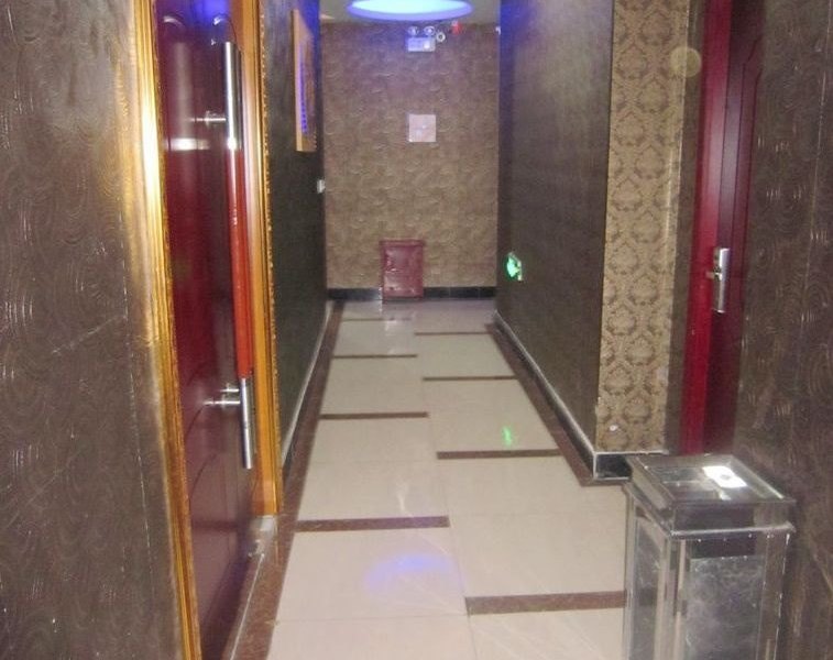 hotelPic