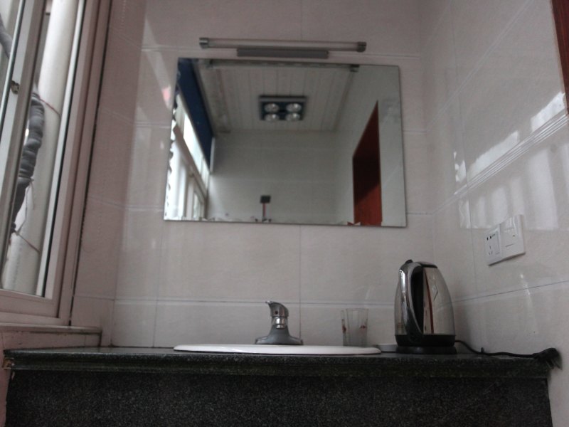 hotelPic