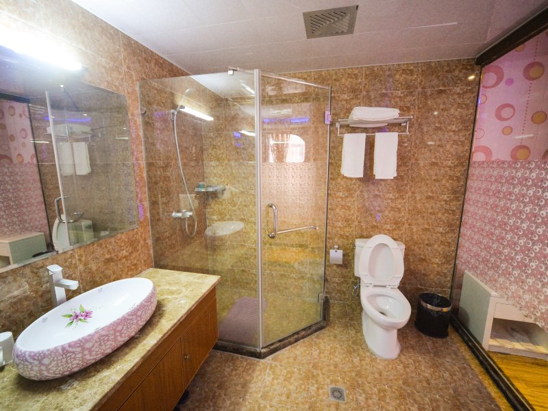 hotelPic