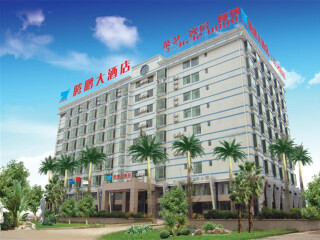 海南三亞旅游價格多少跟團(tuán)_2021去海南三亞跟團(tuán)多少錢_跟團(tuán)海南三亞游價格