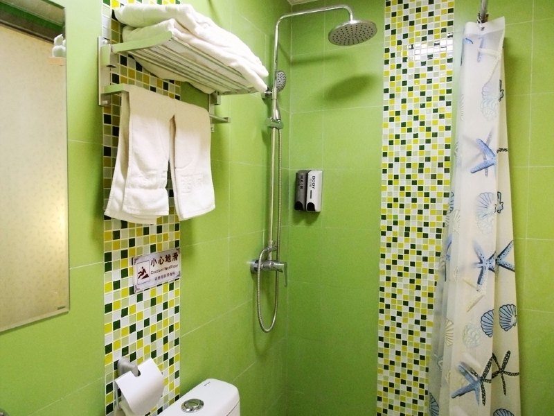 hotelPic