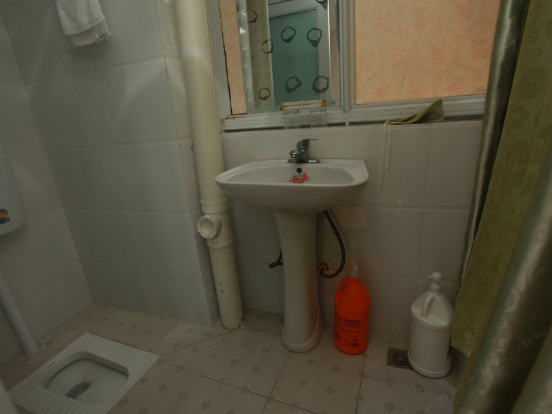 hotelPic